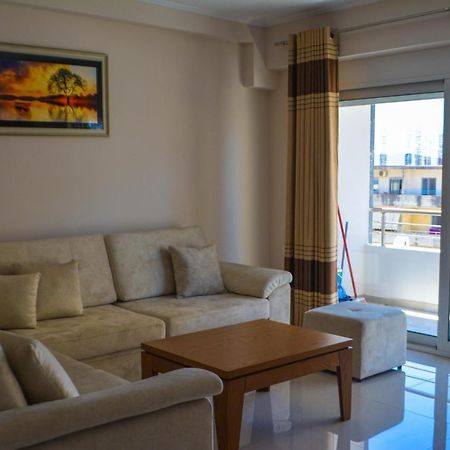 Ersid Apartaments In The Centre Saranda Kültér fotó